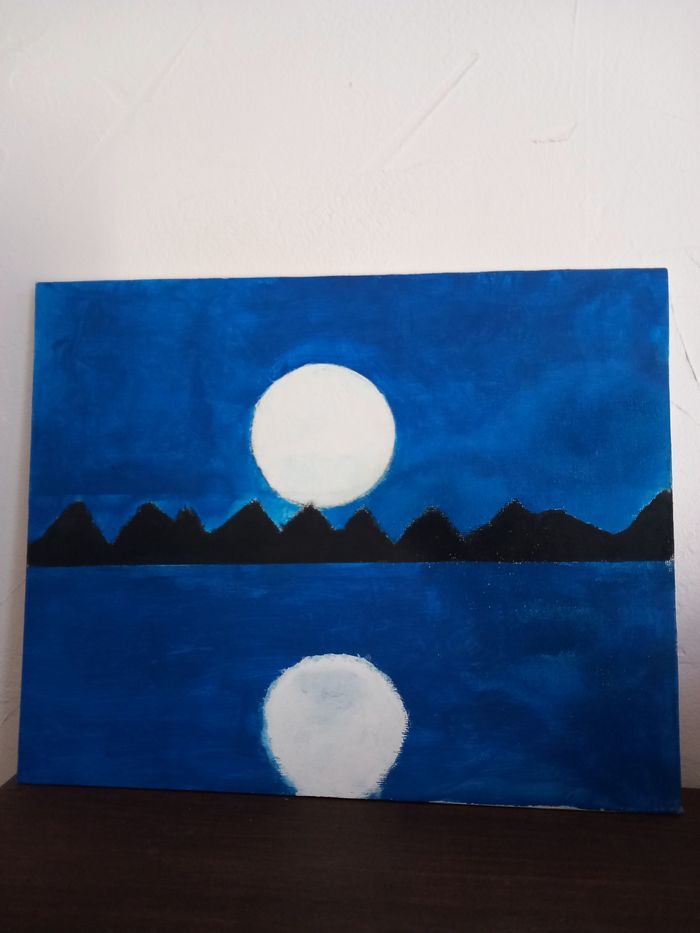 Toile peint  à main en très bon état.
"La lune sur le lac" - photo numéro 2