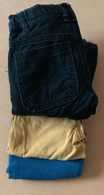Lot de 4 pantalons en taille 2 ans