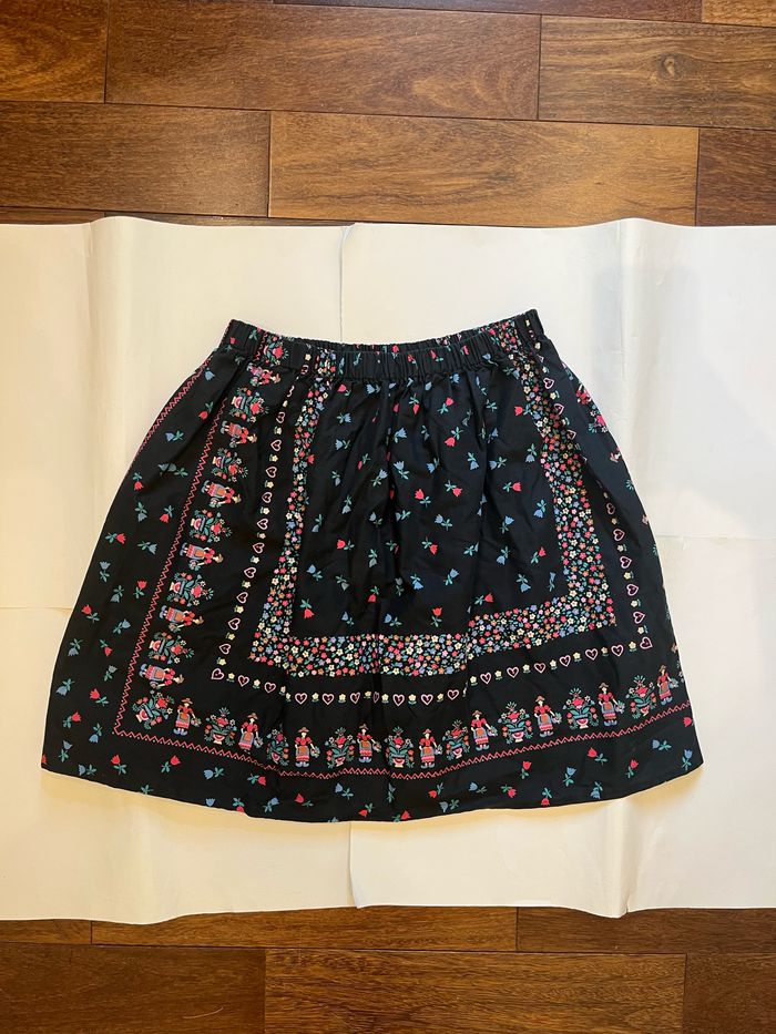Jupe vintage noire  à motifs fleuris taille Xs/34