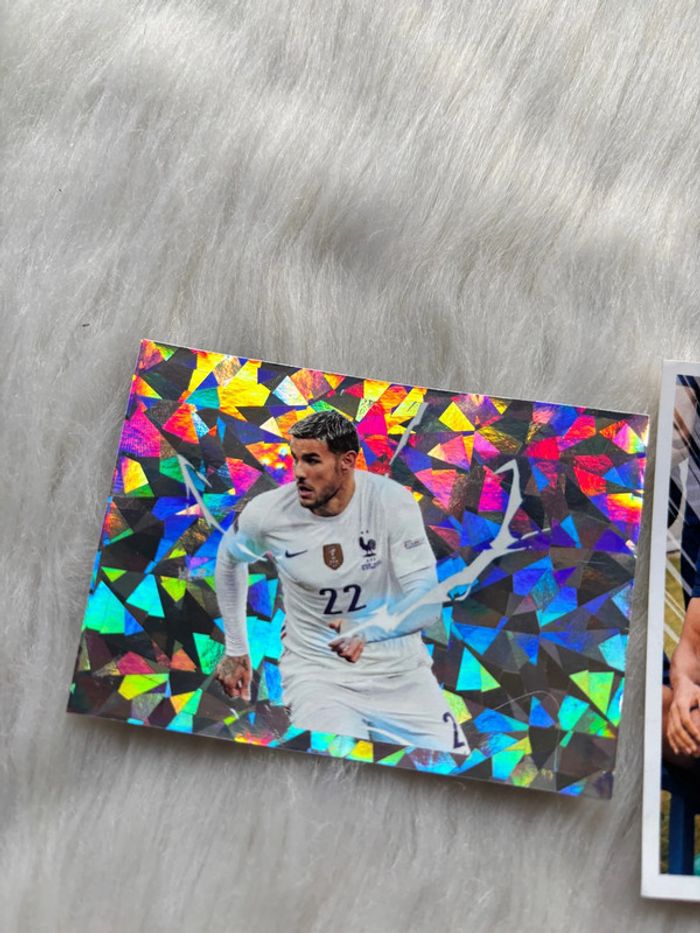 Lot 2 Cartes panini Intermarché les bleus numéro 61 brillante et 92 Griezmann neuve - photo numéro 2
