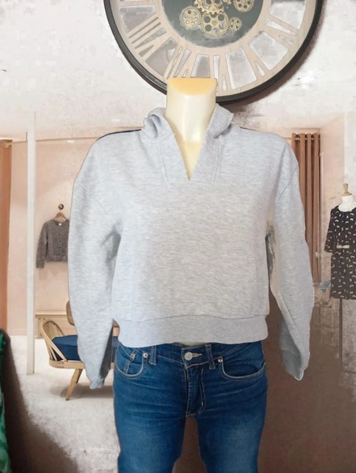 Sweat taille L pretty little thing