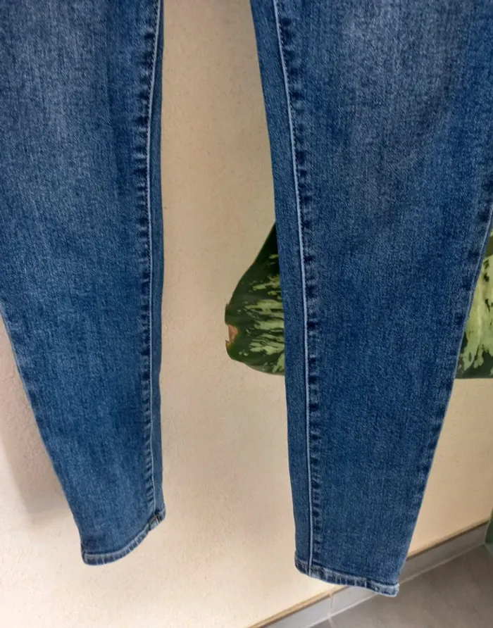 Jean taille 42 - photo numéro 3