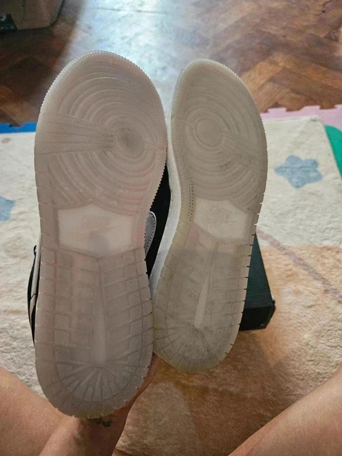 Air Jordan 1 low lila et noir Taille 38 - photo numéro 4