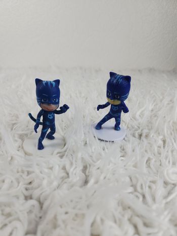 Lot de 2 figurines topper Cake Yoyo Les Pyjamasques marque Pjmasks