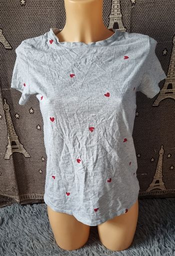 T-shirt gris à motifs cœurs taille XS