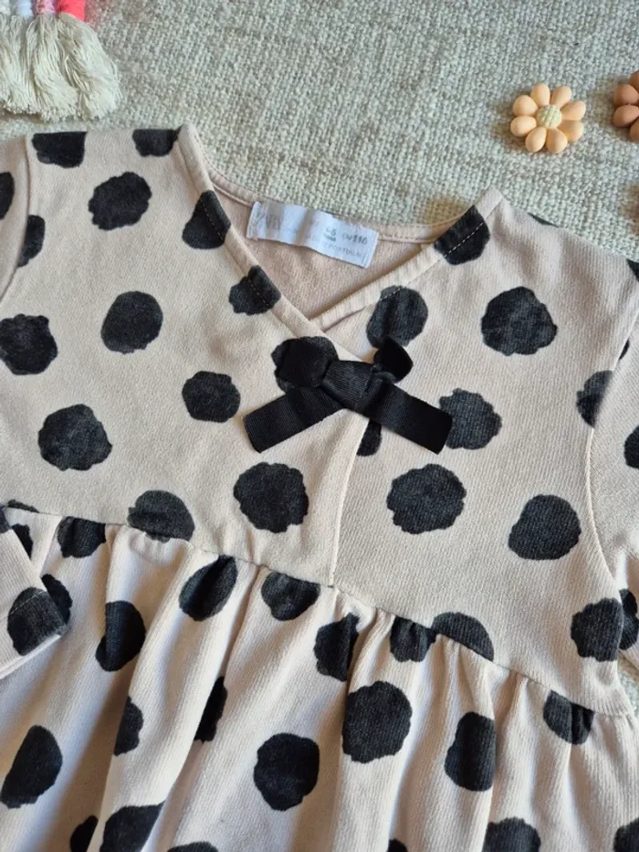 Robe Zara 110 - photo numéro 2