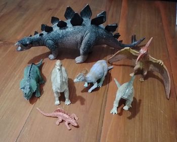 Figurines dinosaures