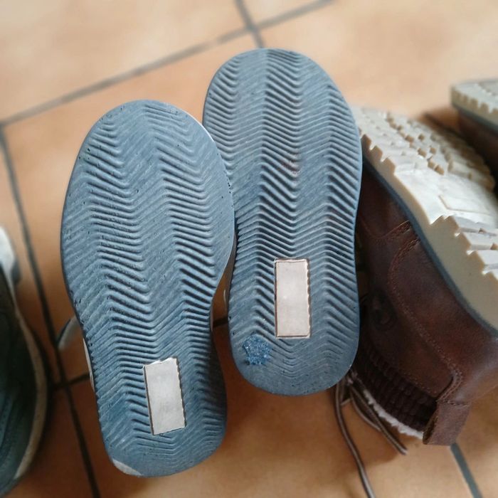 Lot paires de chaussures enfant - photo numéro 6