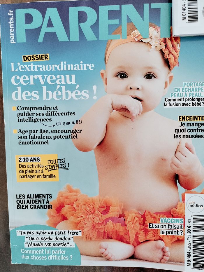 Gros lot de magazines de maternité Parents - photo numéro 2