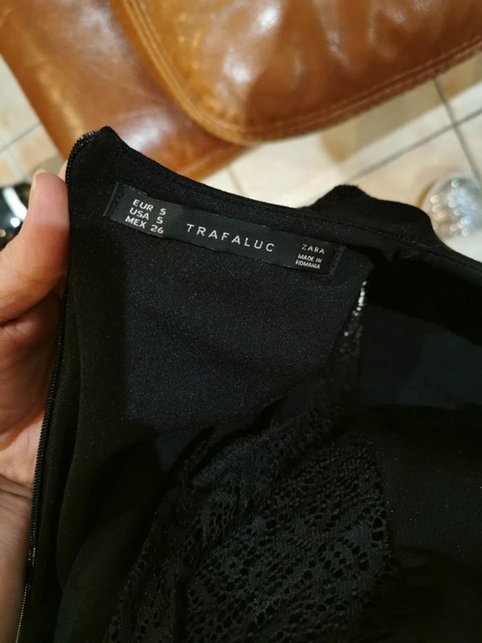 Robe moulante noire classe - photo numéro 4