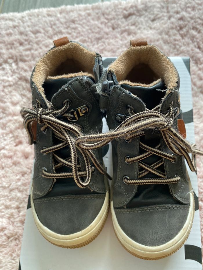 Chaussure fourrée Gémo taille 25 - photo numéro 2