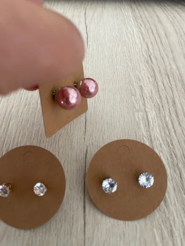 Lot de paires de boucles d’oreilles neuves - photo numéro 3