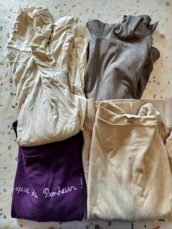 Lot de 4 hauts manches longues taille 2/3