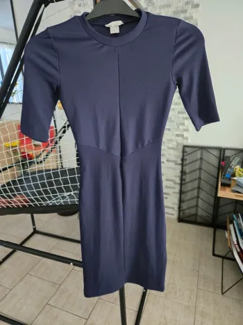 Robe cintrée H&M XS