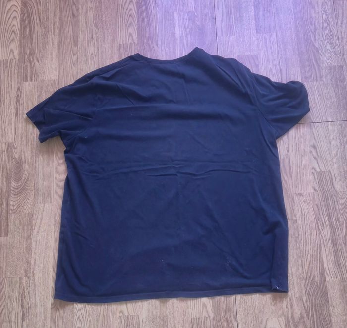 T-Shirt Noir Décathlon taille 4XL - photo numéro 2