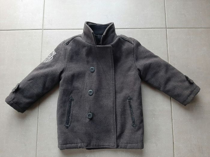 Manteau comme neuf gris foncé confortable et chaud