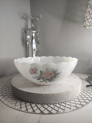 Saladier arcopal opaline blanche