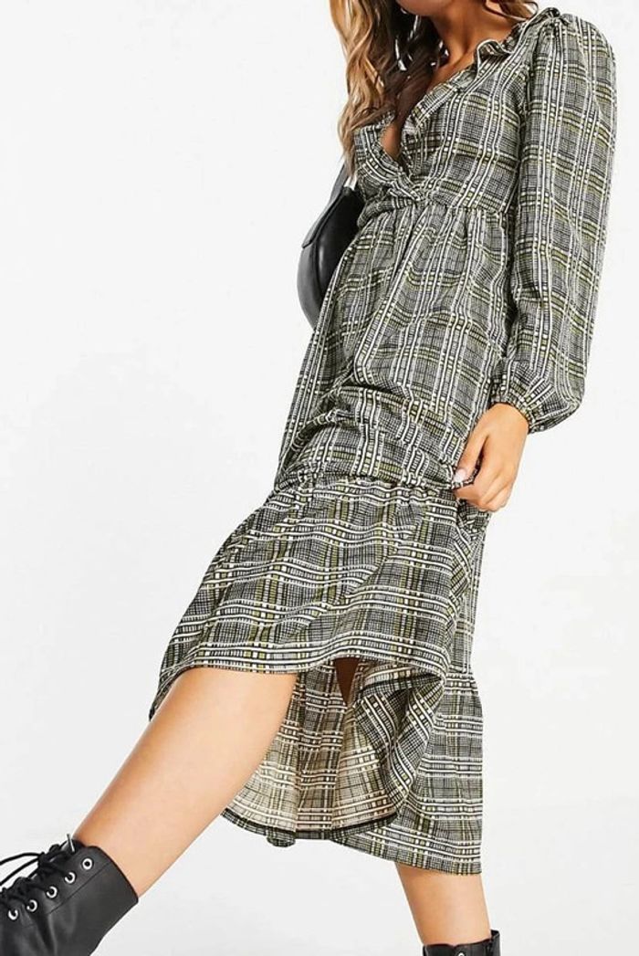 Robe col V babydoll longue à carreaux verts ASOS Taille M - photo numéro 5
