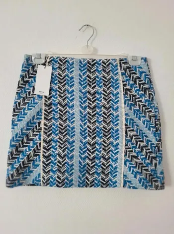 Magnifique jupe  Mango  neuve  taille 40