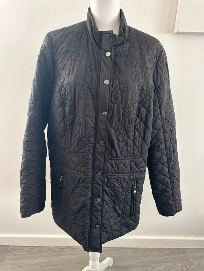 Veste matelassée noire broderies fleurs Anne Weybrun Vintage T44/46 2XL/3XL - photo numéro 2