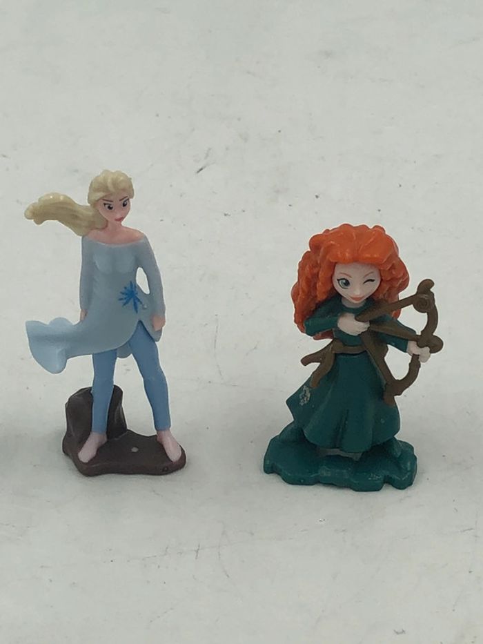 Lot de deux figurines Disney Princess