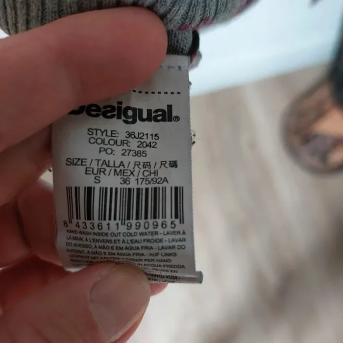 Pull fin Desigual taille S - photo numéro 4