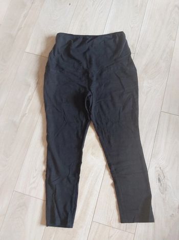 Pantalon de grossesse Kiabi 42/44 en très bon état (78)