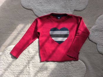 Pull cœur / Okaïdi / taille 4 ans / fushia et gris