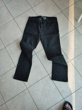 Jolie jean noir camaïeu taille 44