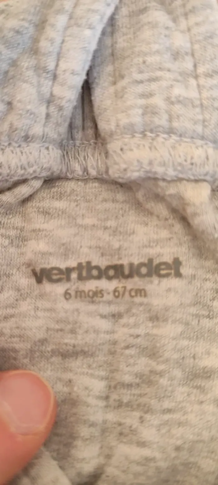 Joli ensemble mixte de la marque Verbaudet - Taille 6 mois - En parfait état - photo numéro 6