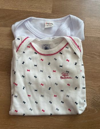 Lot de deux bodys manches courtes