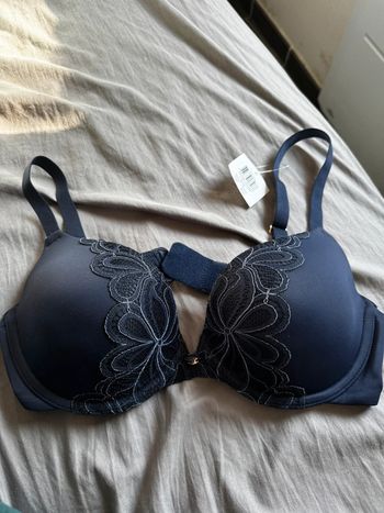 Soutien-gorge rouge gorge