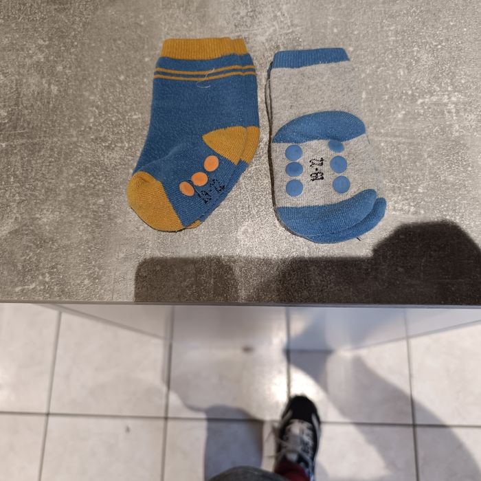 Lot chaussettes épaisses antidérapantes - photo numéro 2