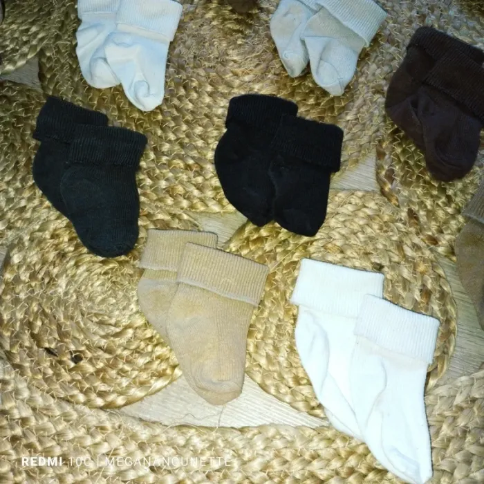 🧦🌿 Lot x12 paires de chaussettes à revers – Taille 16–18 – 9 à 12 mois – Boutique Indépendante - photo numéro 3