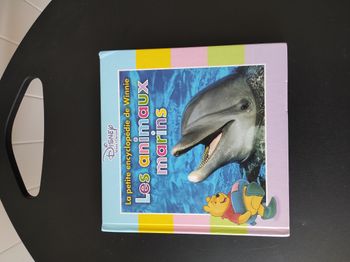 Livre enfant “La petite encyclopédie de Winnie – Les animaux marins”