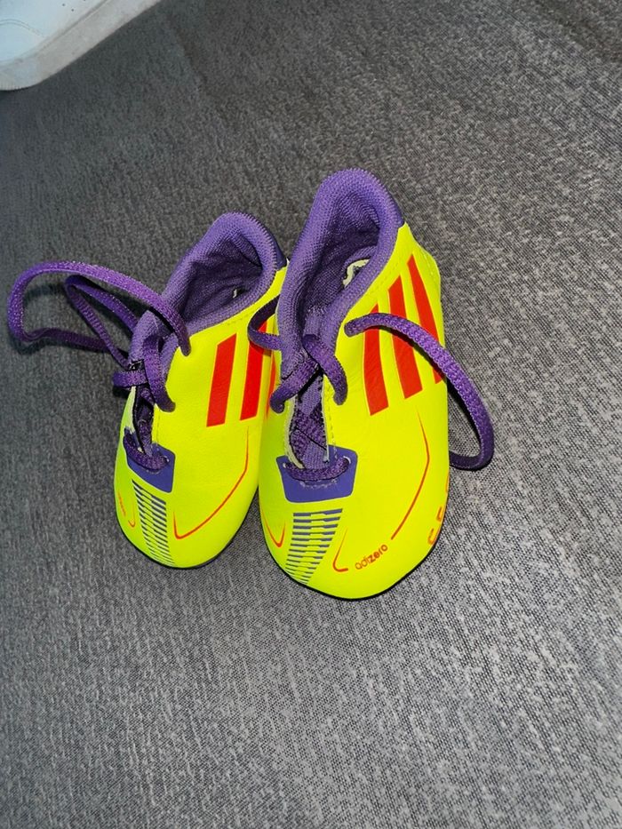 Chaussons Adidas 17 - photo numéro 1
