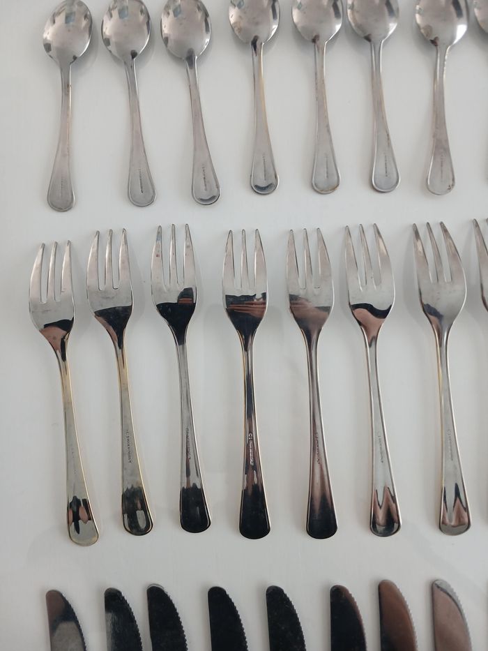 Ménagère 36 pièces - Inox & Finition Dorée - Made in Italy - photo numéro 8