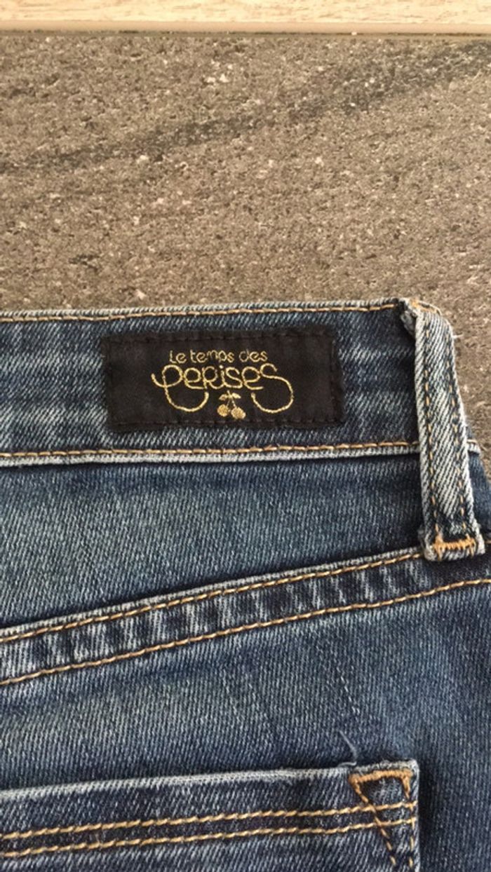 Jean bleu - photo numéro 4