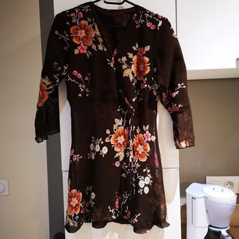 Tunique transparente au ventre