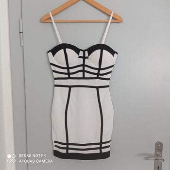 Robe blanche et noire t38
