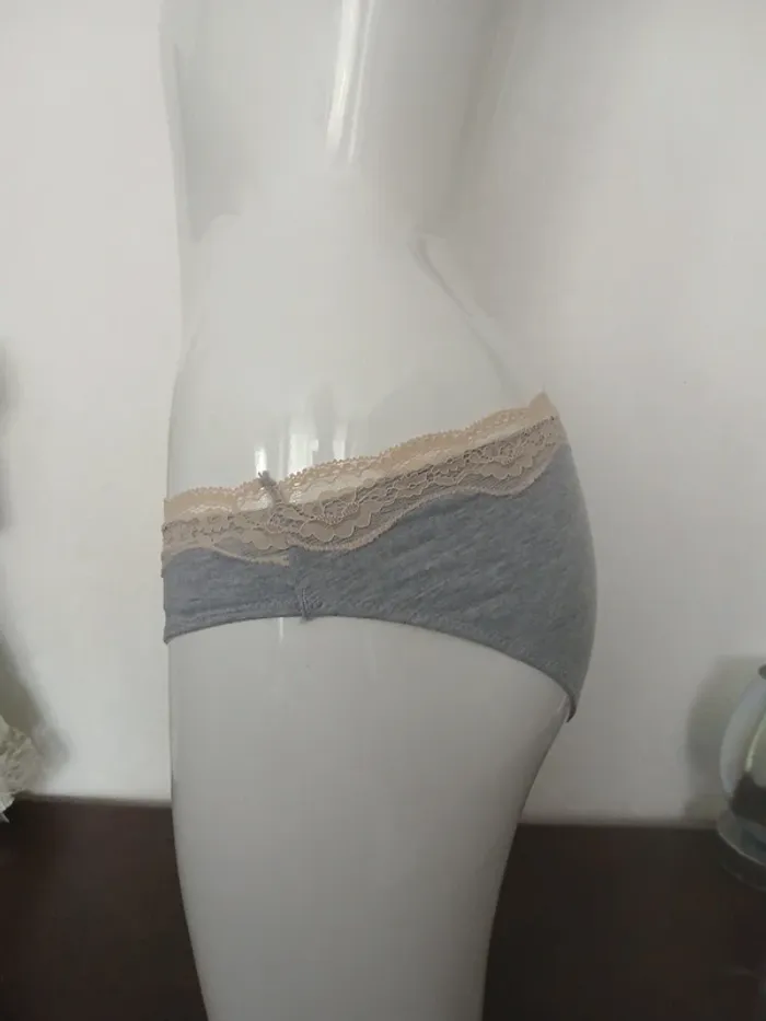 Slip gris dentelle taille 40 - photo numéro 4