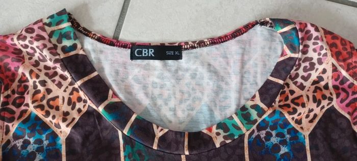 Petit haut mode CBR + cadeau - photo numéro 2
