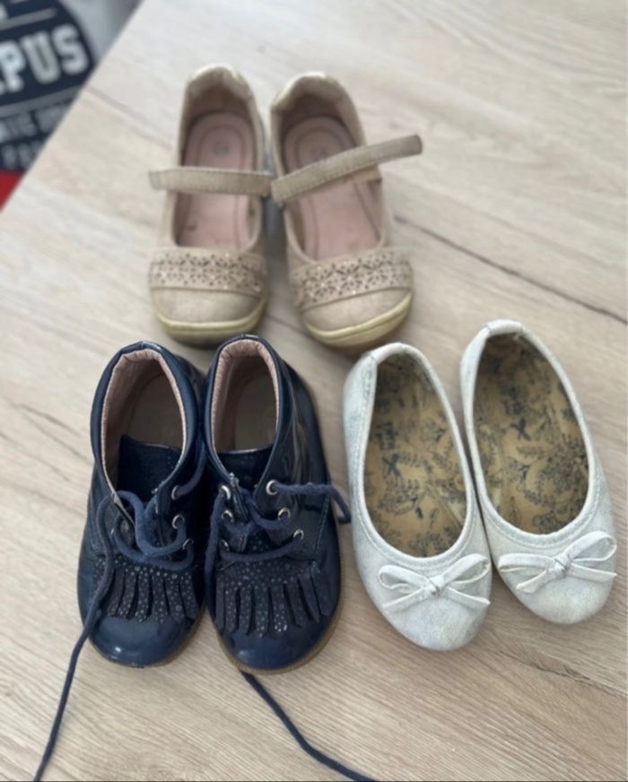 Lot chaussures pointure 24