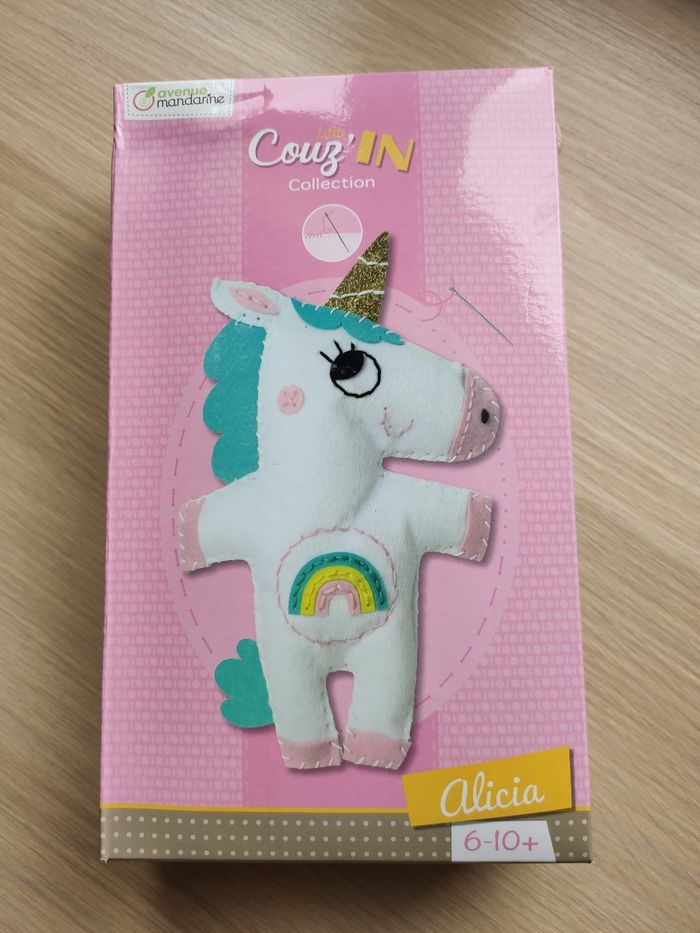 Peluche licorne à créer