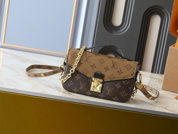 Louis Ⅴuitton    East West Métis  M46279