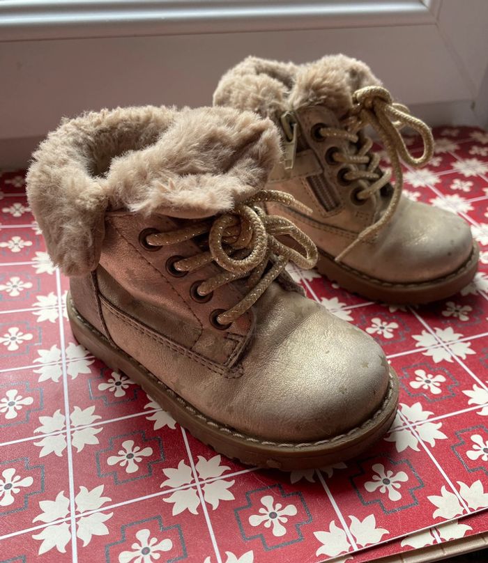 Bottines boots bébé hiver étoiles dorées 21 Freemouss