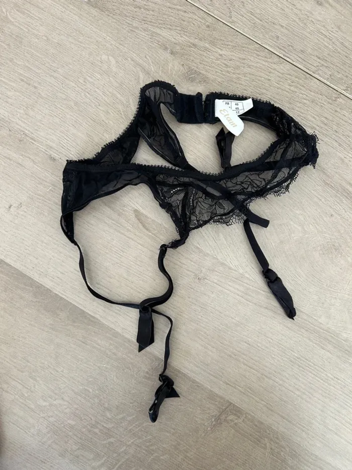 Porte jarretelle noir taille 40 - photo numéro 3