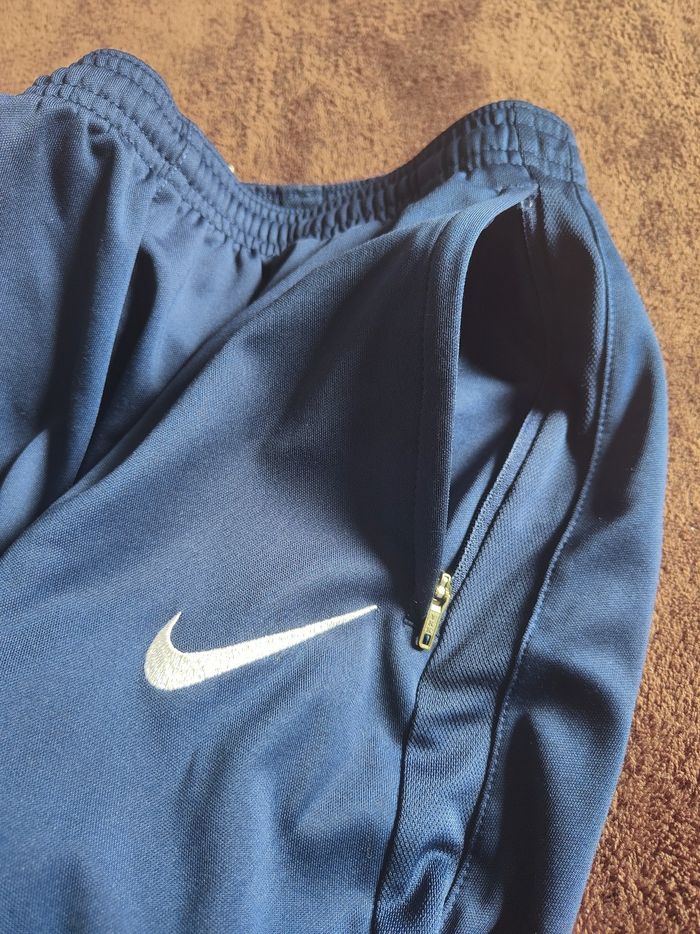 Pantalon jogging bleu marine Nike 10 12 ans - photo numéro 4
