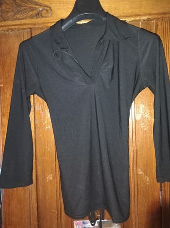 Pull léger noir taille 1