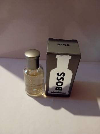 Miniature boss bottled  homme eau de toilette 5 ml. Neuve